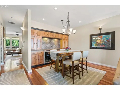 166 NE Bridgeton Road Portland OR 97211