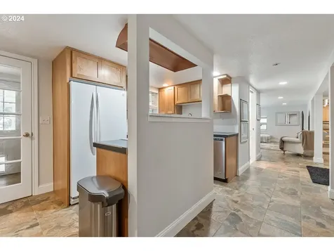 7730 Sw Maple Drive Portland OR 97225