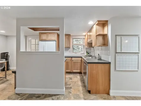 7730 Sw Maple Drive Portland OR 97225