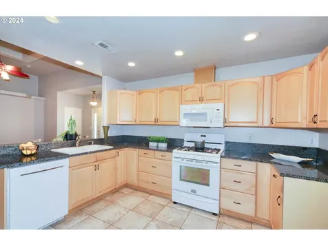 2393 Nw Shadden Drive Mcminnville OR 97128