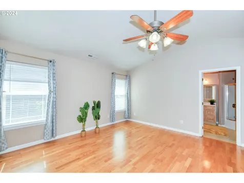 2393 Nw Shadden Drive Mcminnville OR 97128