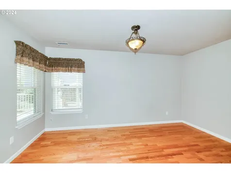 2393 Nw Shadden Drive Mcminnville OR 97128