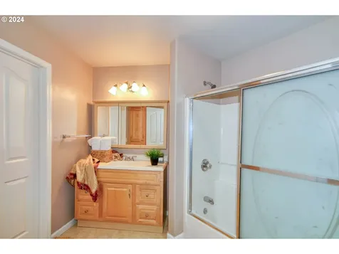 2393 Nw Shadden Drive Mcminnville OR 97128