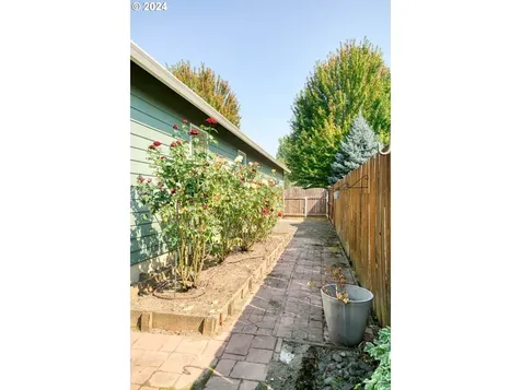 2393 Nw Shadden Drive Mcminnville OR 97128