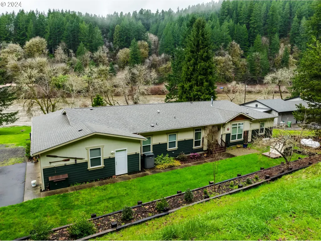 11821 E Mapleton Road Mapleton OR 97453