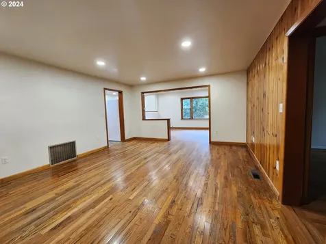 806 Benton Avenue La Grande OR 97850