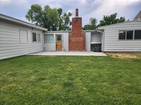 806 Benton Avenue La Grande OR 97850