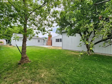 806 Benton Avenue La Grande OR 97850