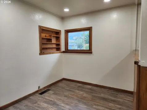 806 Benton Avenue La Grande OR 97850