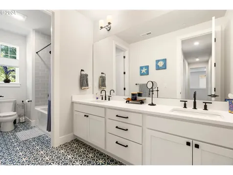 15221 SE Livingstone Lane Happy Valley OR 97086