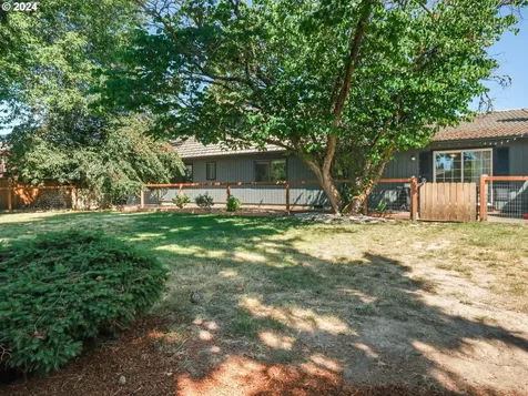808 Ne Baldwin Drive Hillsboro OR 97124
