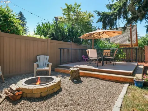 808 Ne Baldwin Drive Hillsboro OR 97124