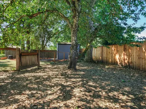 808 Ne Baldwin Drive Hillsboro OR 97124