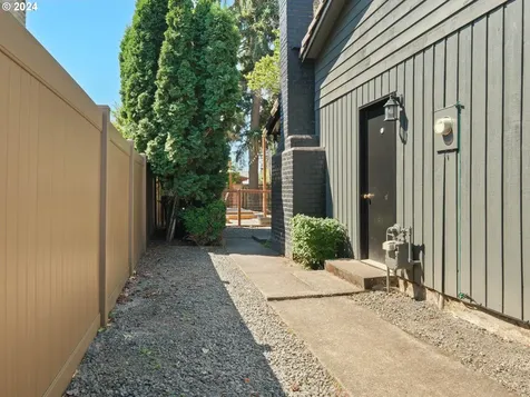 808 Ne Baldwin Drive Hillsboro OR 97124