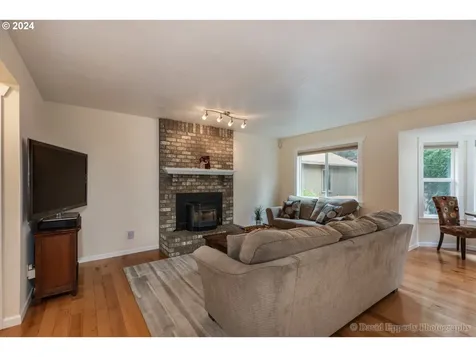 1311 Nw 19th Street Gresham OR 97030