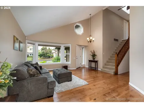 1311 Nw 19th Street Gresham OR 97030