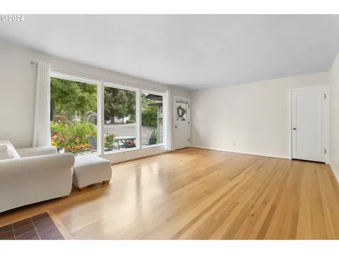5155 Sw Cherry Avenue Beaverton OR 97005