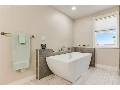 15257 Sw Turnagain Drive Portland OR 97224