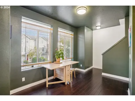 10412 SE Oak Street Portland OR 97216
