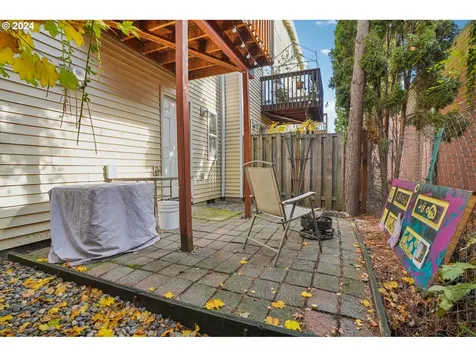 10412 SE Oak Street Portland OR 97216