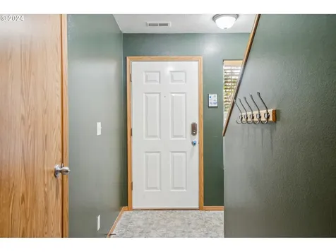 10412 SE Oak Street Portland OR 97216