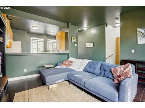 10412 SE Oak Street Portland OR 97216