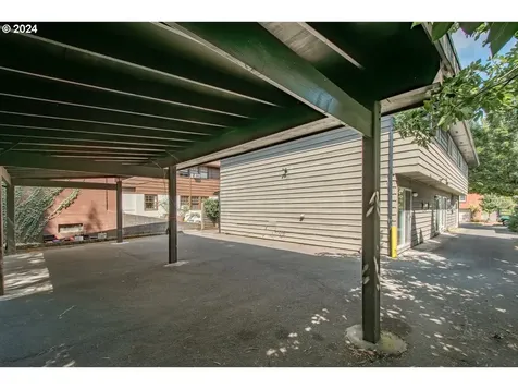 2222 Ne Halsey Street Portland OR 97232