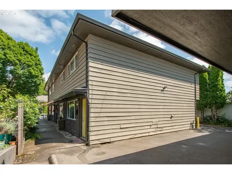 2222 Ne Halsey Street Portland OR 97232