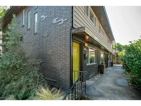 2222 Ne Halsey Street Portland OR 97232