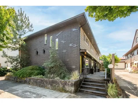 2222 Ne Halsey Street Portland OR 97232