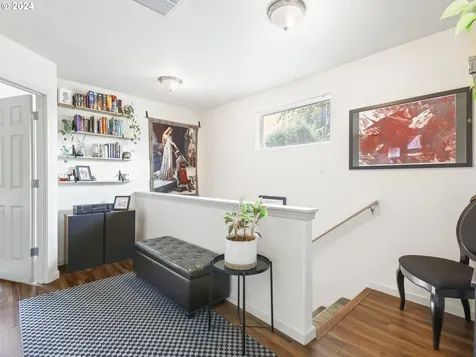 8803 N Tyndall Avenue Portland OR 97217