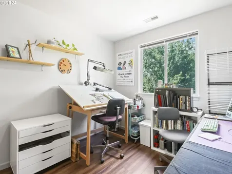 8803 N Tyndall Avenue Portland OR 97217
