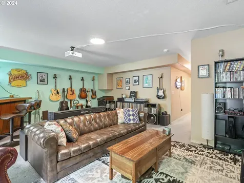 8803 N Tyndall Avenue Portland OR 97217