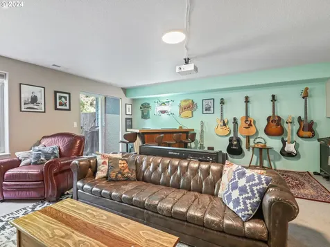 8803 N Tyndall Avenue Portland OR 97217