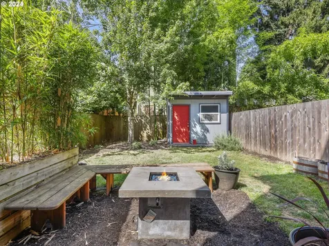 8803 N Tyndall Avenue Portland OR 97217