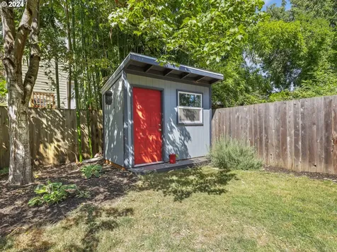 8803 N Tyndall Avenue Portland OR 97217