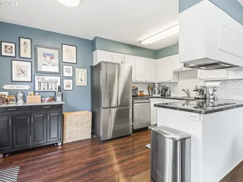 8803 N Tyndall Avenue Portland OR 97217