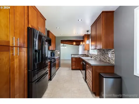 42149 Bagley Lane Astoria OR 97103