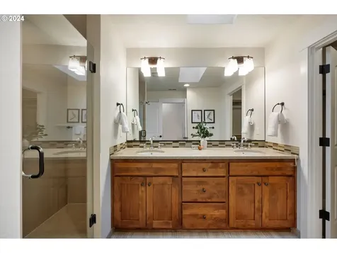 4050 Se 63rd Avenue Portland OR 97206