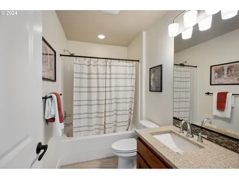 4050 Se 63rd Avenue Portland OR 97206
