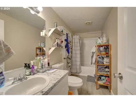 2010 Ne Stapleton Road Vancouver WA 98661