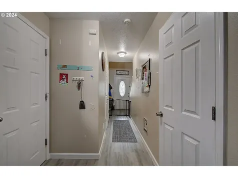 2010 Ne Stapleton Road Vancouver WA 98661