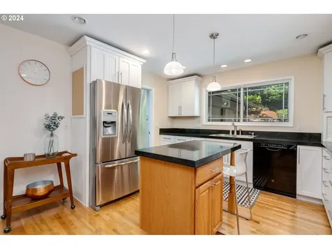 6865 SW Gable Parkway Portland OR 97225