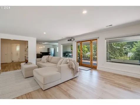 6865 SW Gable Parkway Portland OR 97225