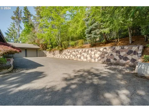 6865 SW Gable Parkway Portland OR 97225