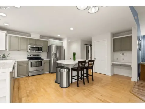 14523 Se Hemmen Avenue Clackamas OR 97015
