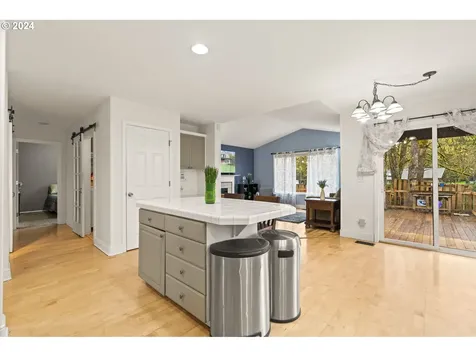 14523 Se Hemmen Avenue Clackamas OR 97015