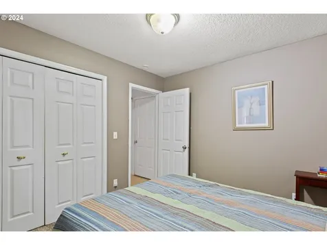 14523 Se Hemmen Avenue Clackamas OR 97015