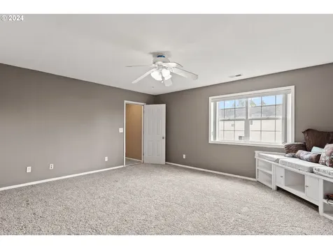 14523 Se Hemmen Avenue Clackamas OR 97015