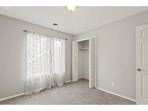 14523 Se Hemmen Avenue Clackamas OR 97015